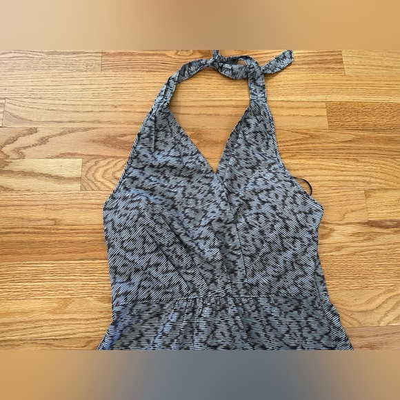 ATHLETA Women's Pack Everywhere Halter Dress Side Zip Back Tie Size 4 - Picture 3 of 11